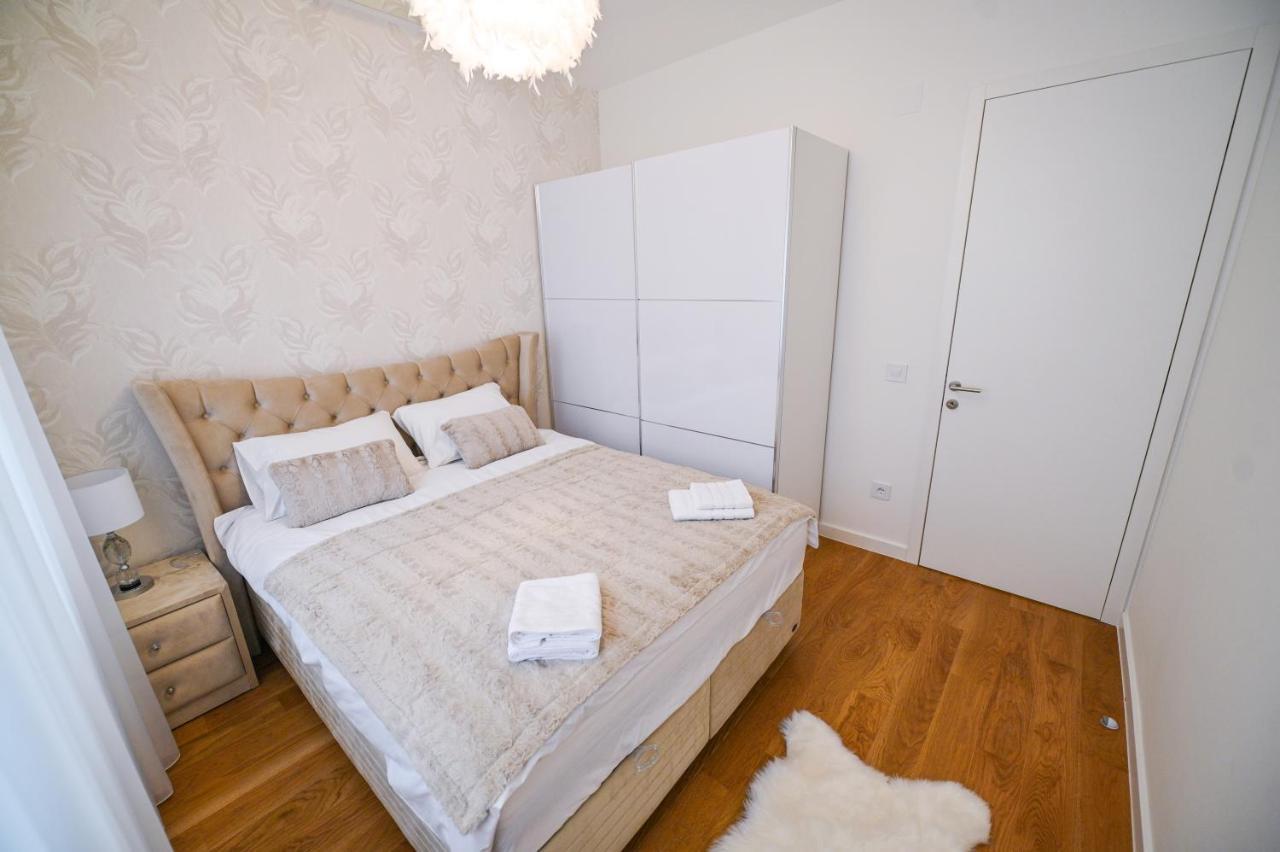 Apartman City Charm Banja Luka Esterno foto