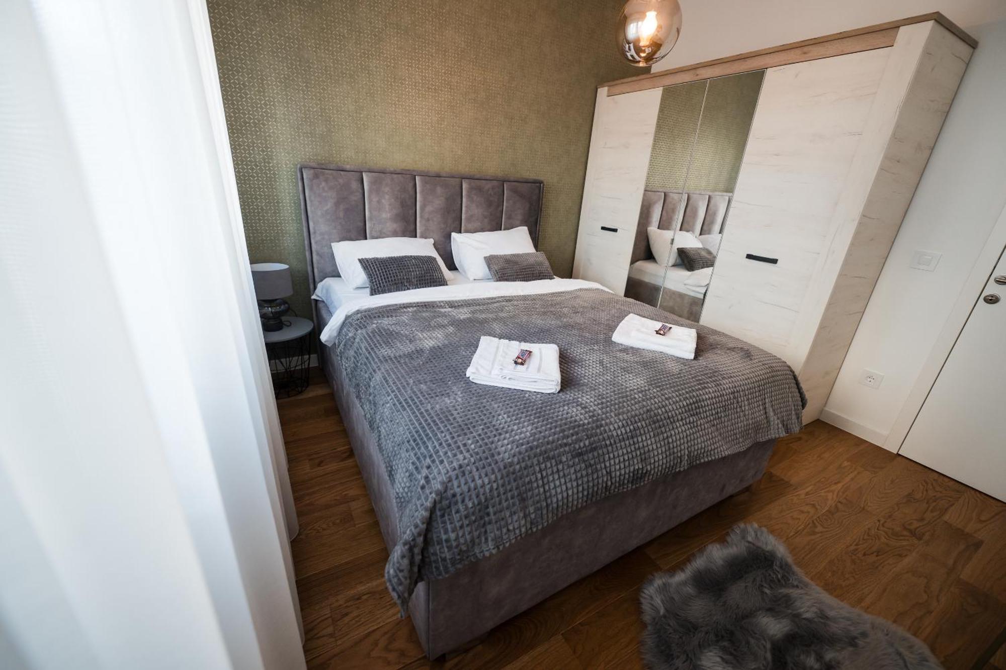 Apartman City Charm Banja Luka Esterno foto