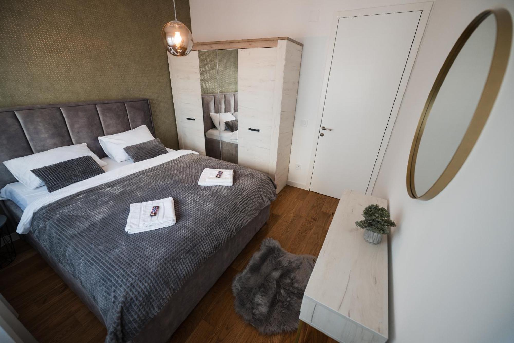 Apartman City Charm Banja Luka Esterno foto