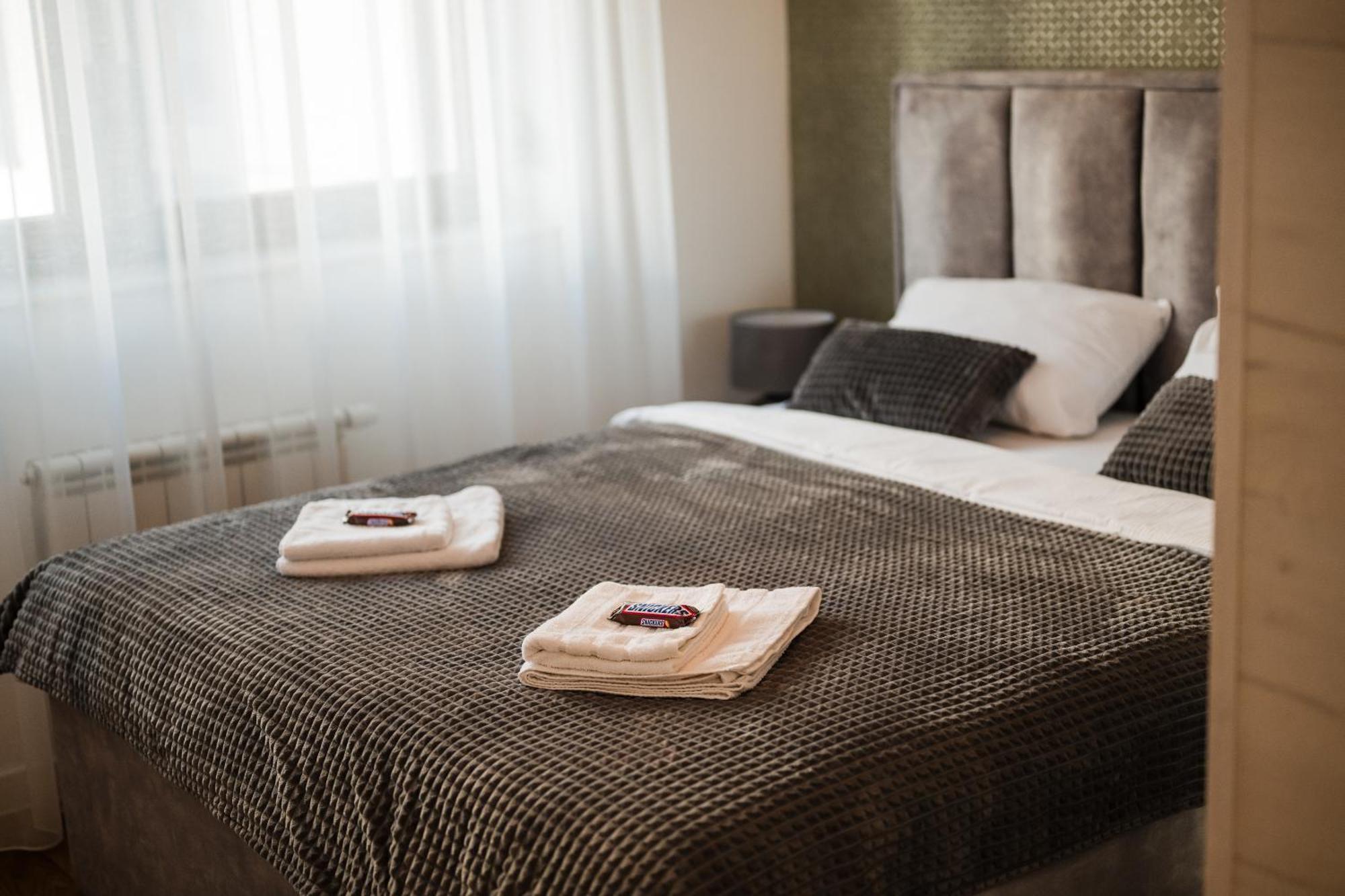 Apartman City Charm Banja Luka Esterno foto